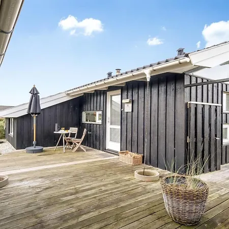 Holiday home Nuka - 400m From The Sea By Interhome