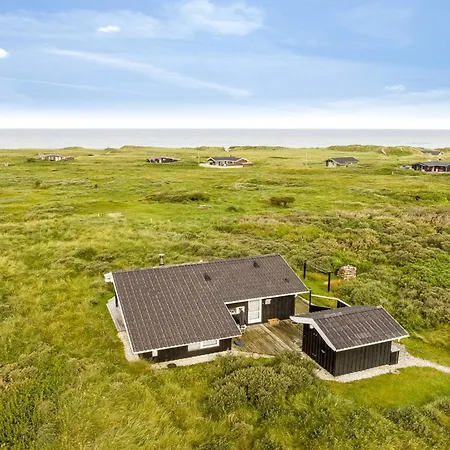 Nuka - 400m From The Sea By Interhome
