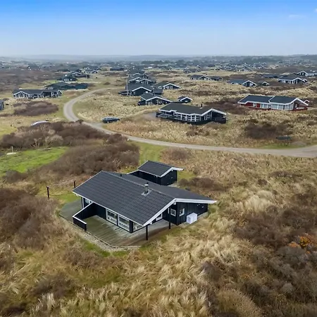Nuka - 400m From The Sea By Interhome